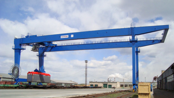 Ust-Ilimsk Container crane of BALTKRAN capacity 50 t